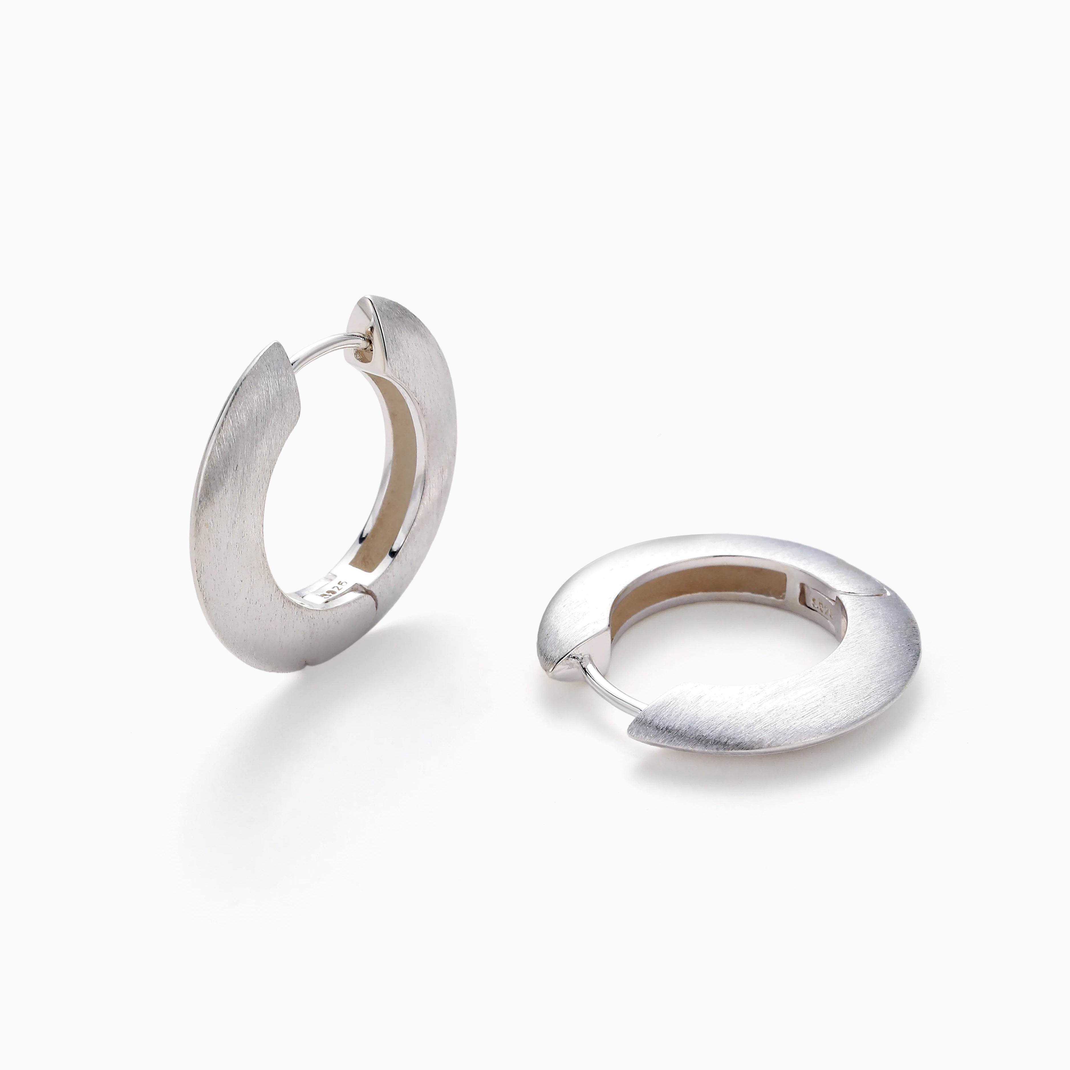 ARCHITECTURAL FORM EDGY WIDE BAND HOOPS