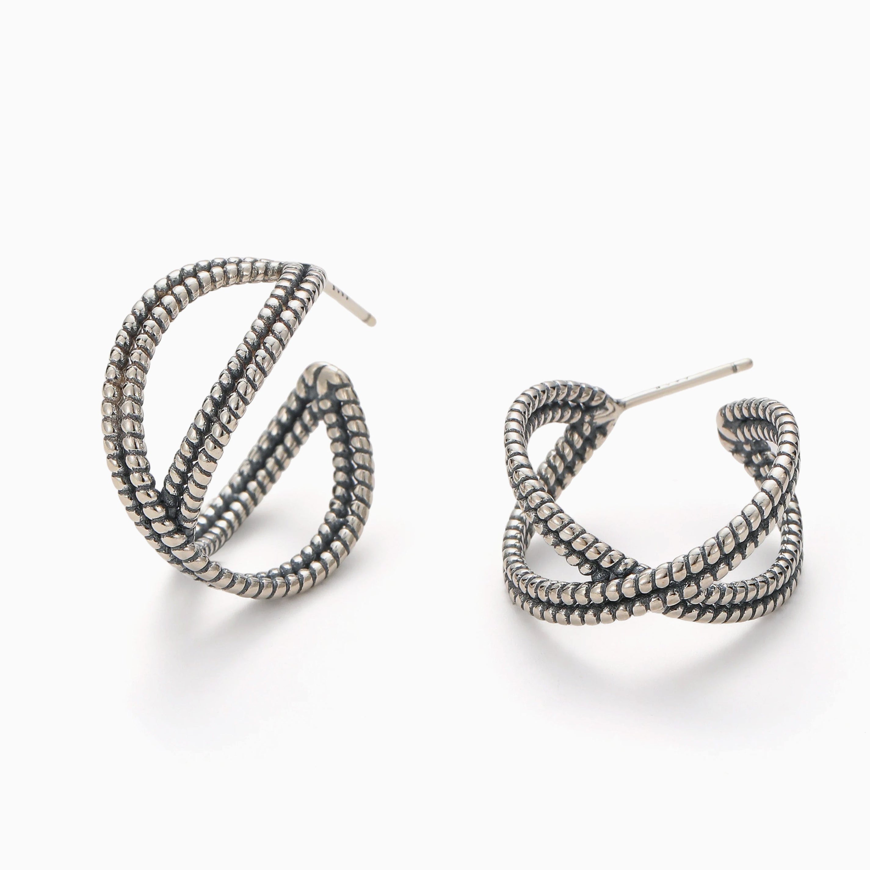 VOLUME WITHOUT THE WEIGHT 3D ANTIQUE FINISH ETERNITY HOOP EARRINGS