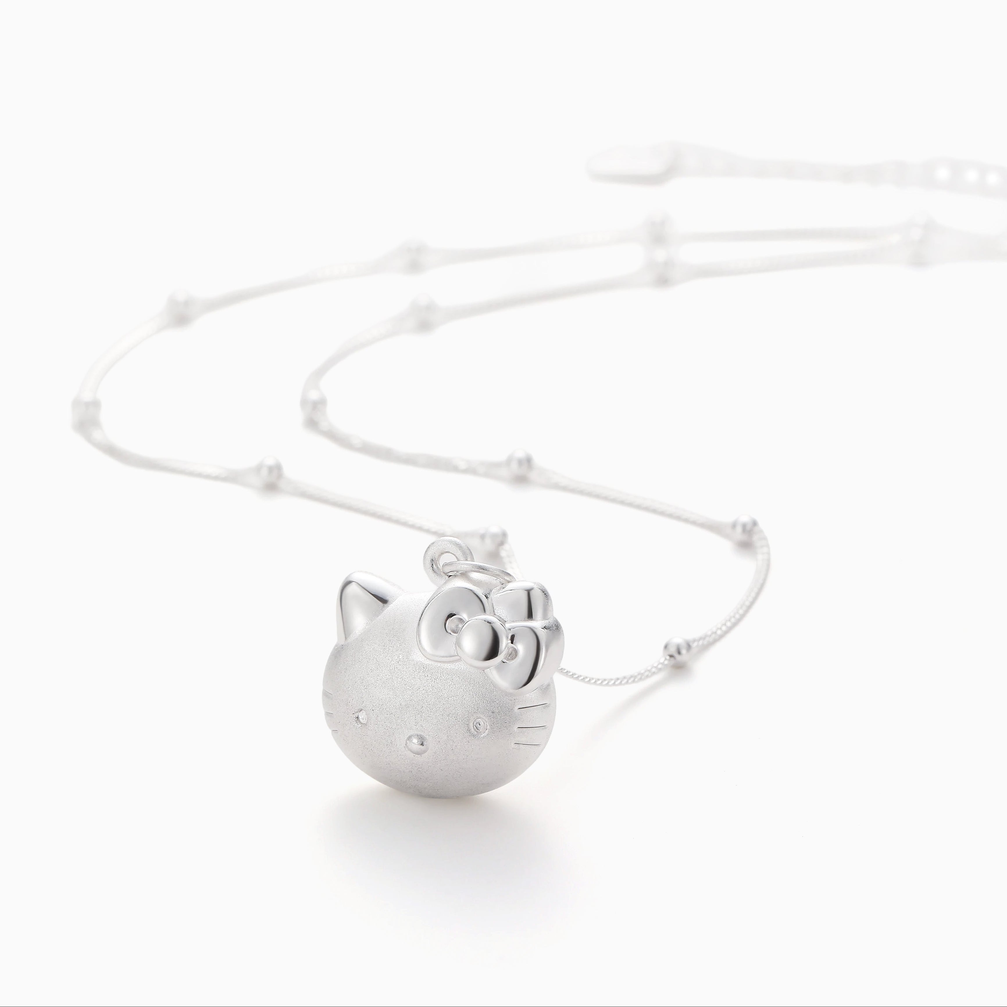 3D KITTY CHARM PENDANT ON STERLING SILVER SATELLITE CHAIN