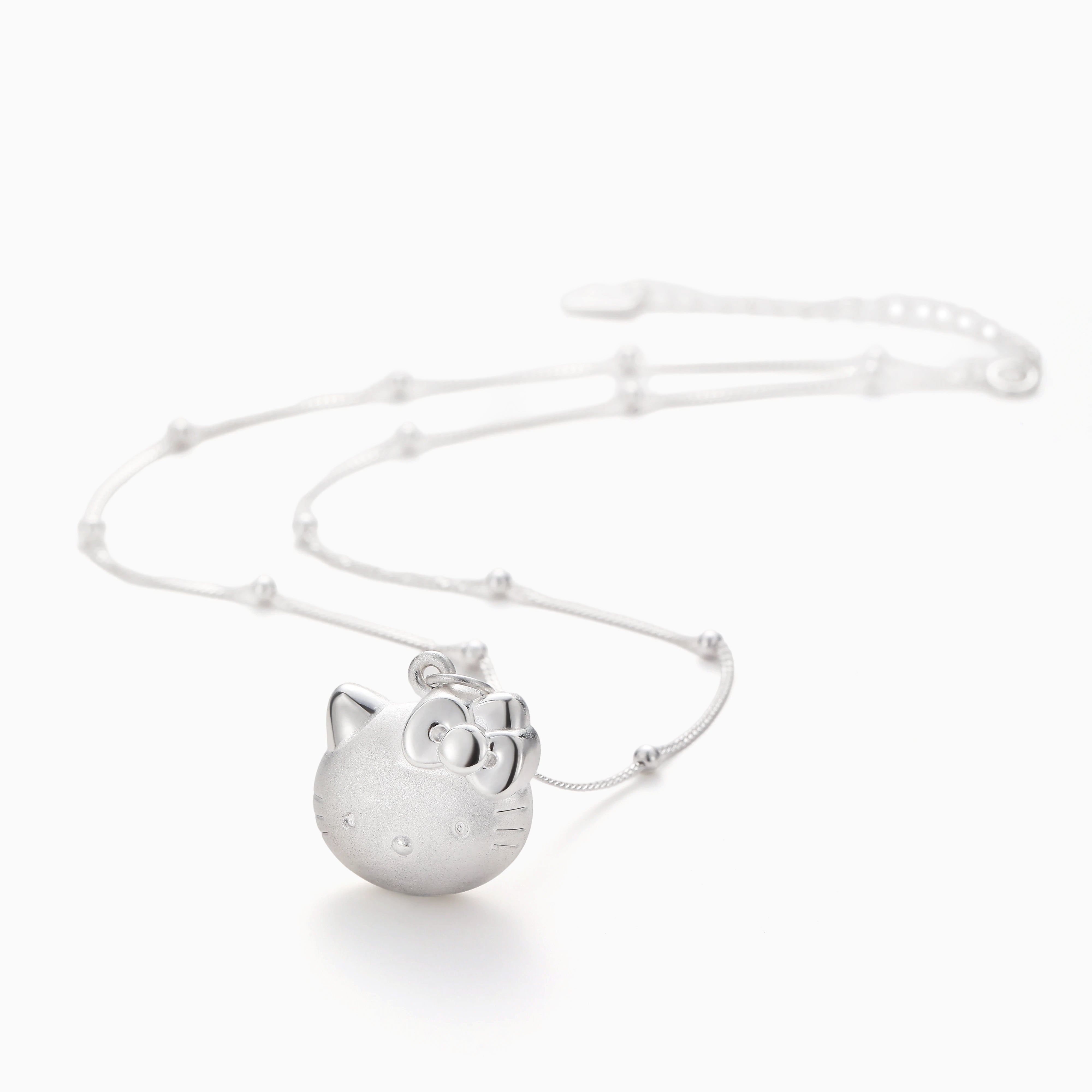 3D KITTY CHARM PENDANT ON STERLING SILVER SATELLITE CHAIN