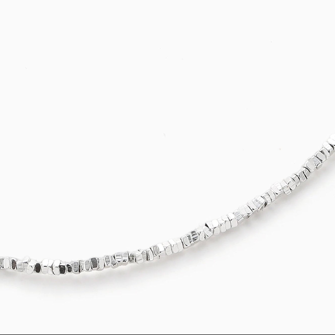 FACETED SQUARE BEAD NECKLACE