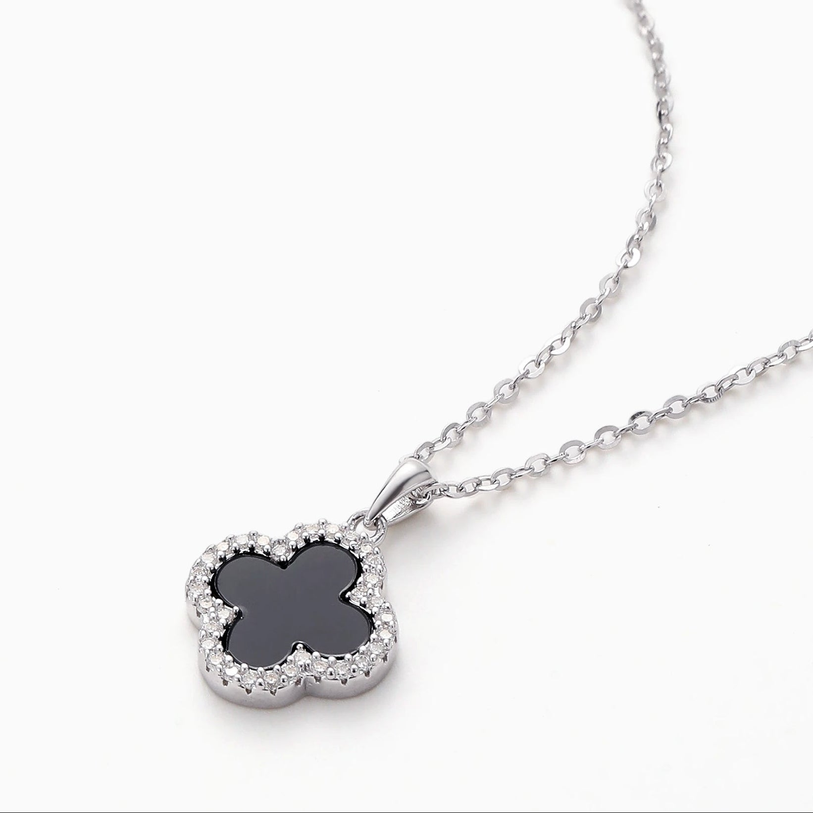 BLACK AGATE IN MOISSANITE FRAME PENDANT CHAIN