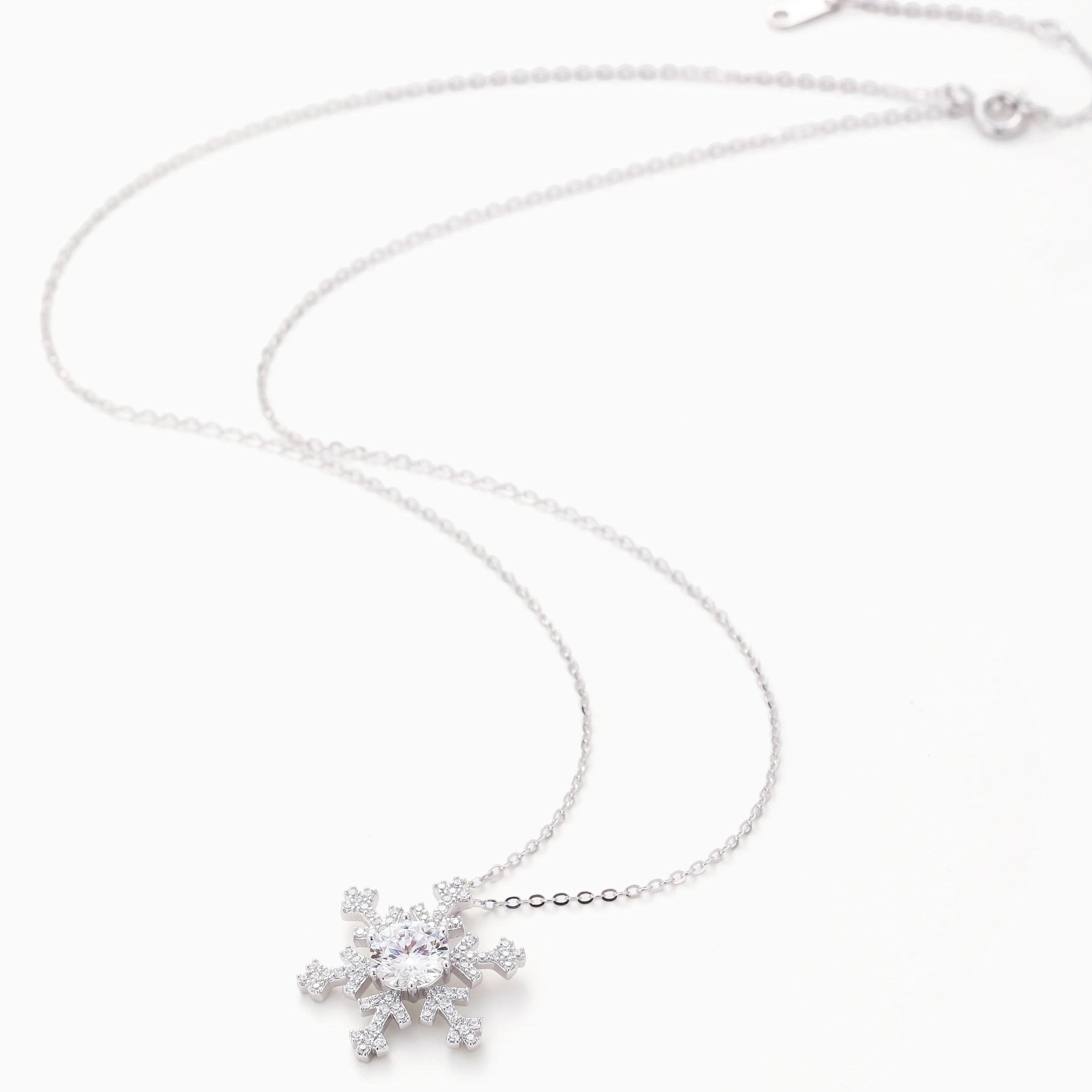 SNOWFLAKE MOISSANITE PENDANT CHAIN