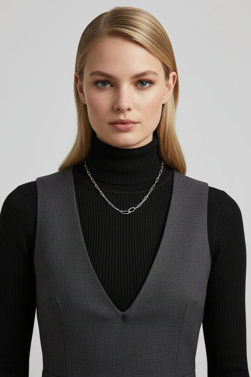 THE BASIC S925 STERLING SILVER HAND SHAKE PAPERCLIP NECKLACE