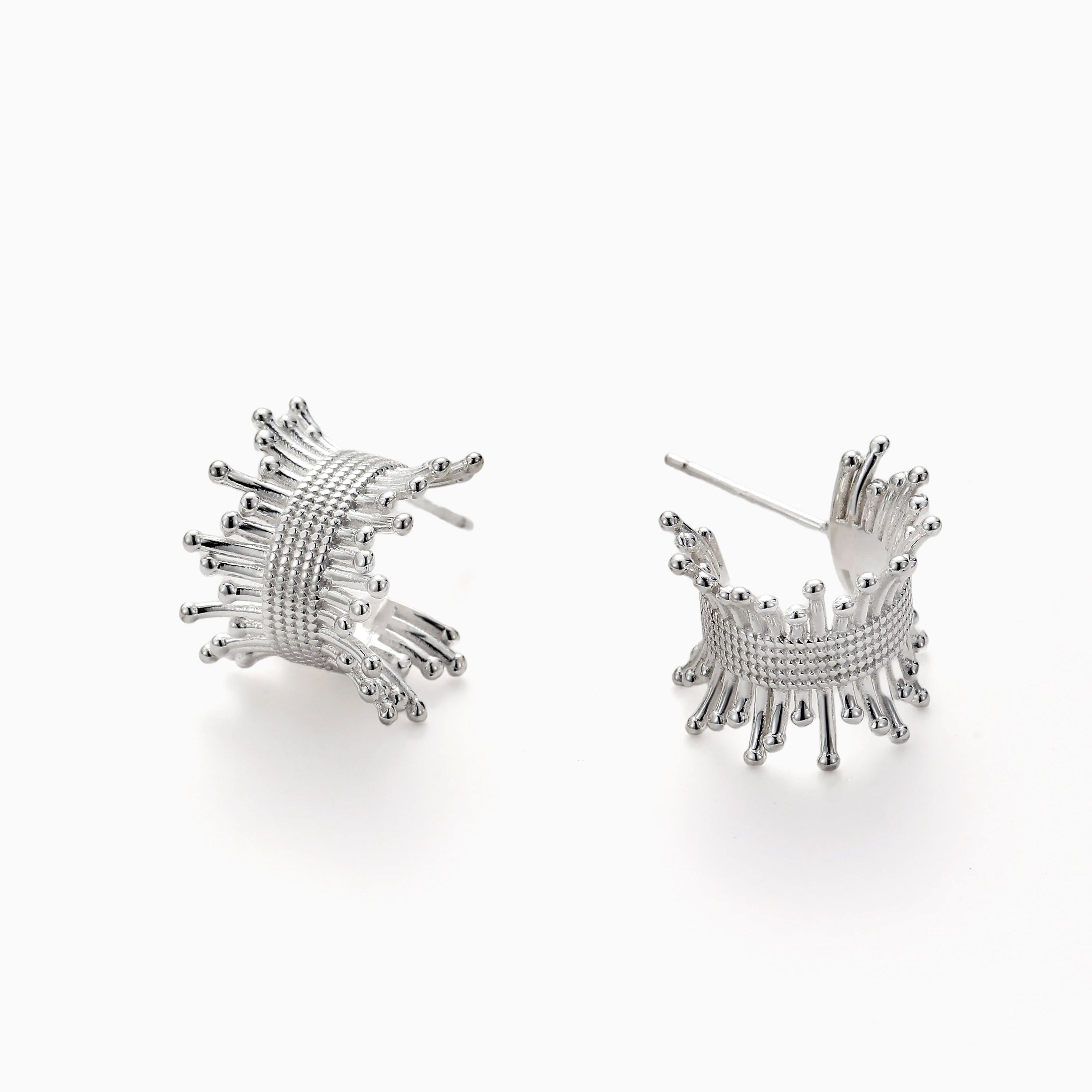 MINI RUFFLE HOOPS FORM STUDY EARRINGS