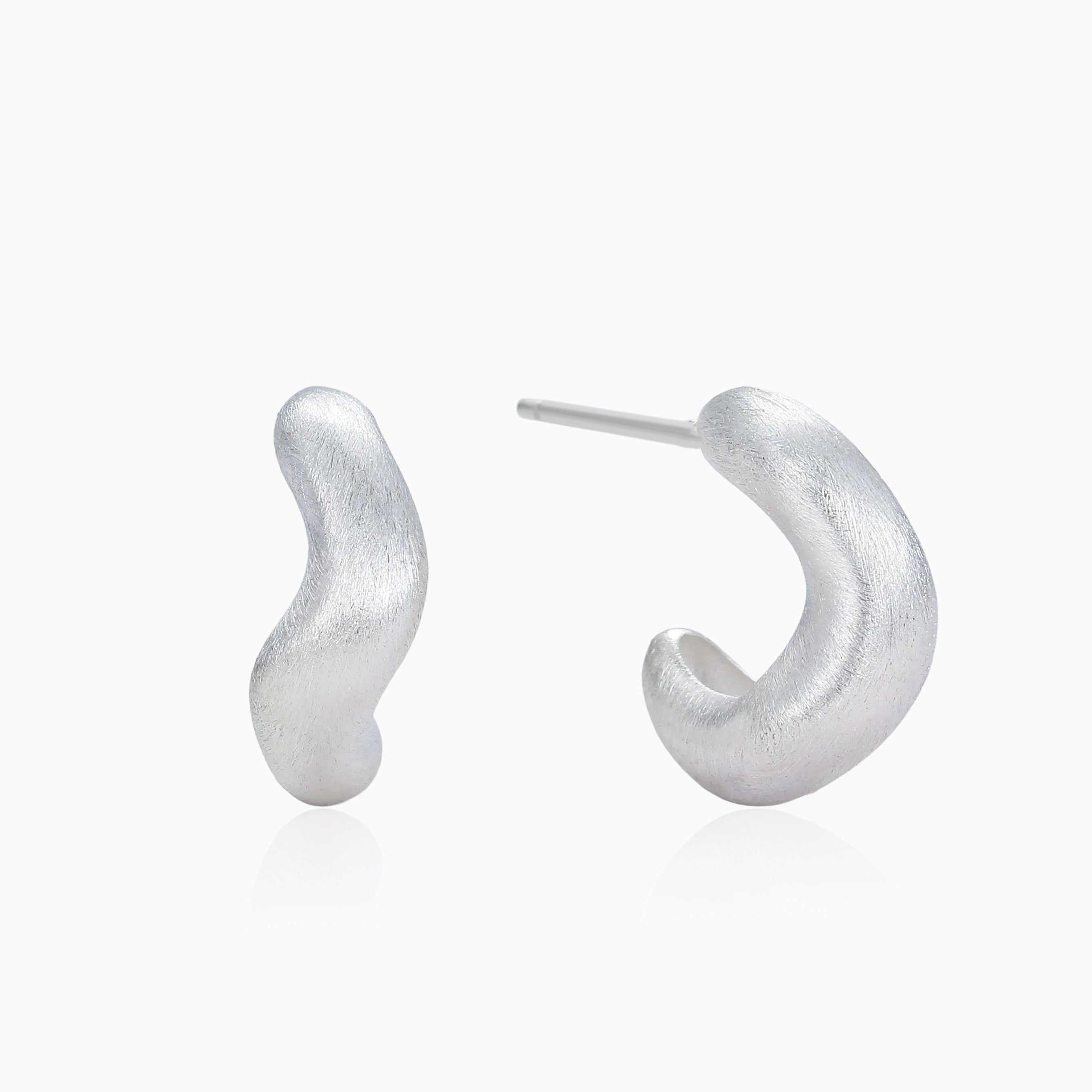 FORM STUDY BRUSHED SWAGGY MACARONI HOOP EARRINGS