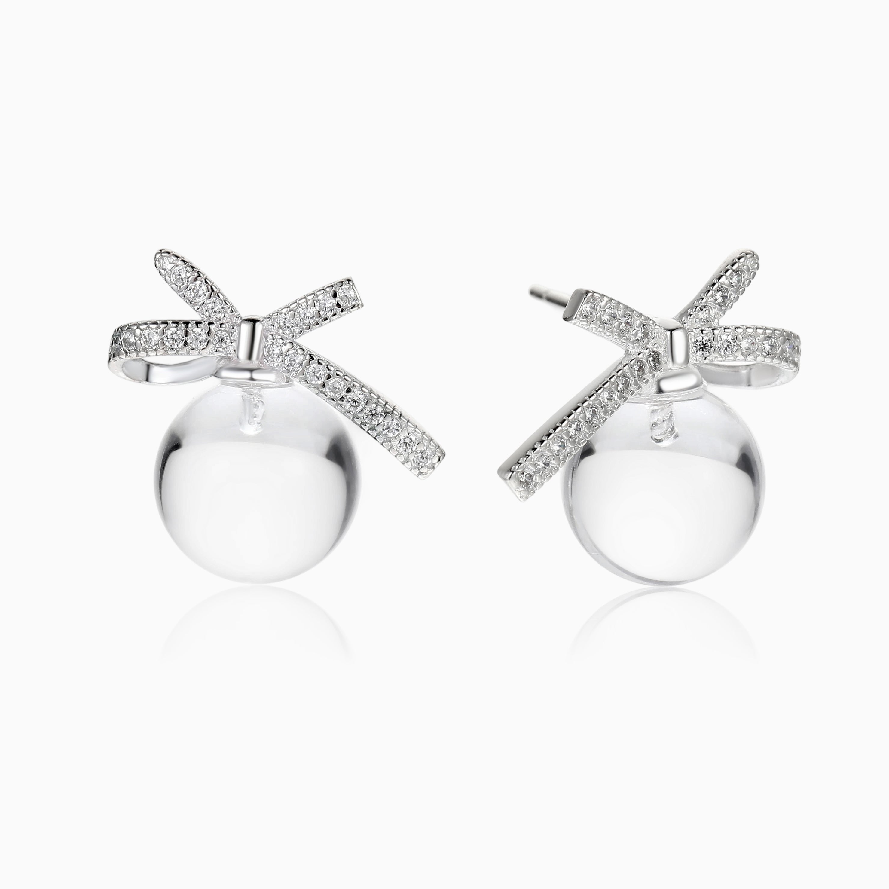 SPARKLY SILVER BOWS SWING WITH A CRYSTAL BALL DROP