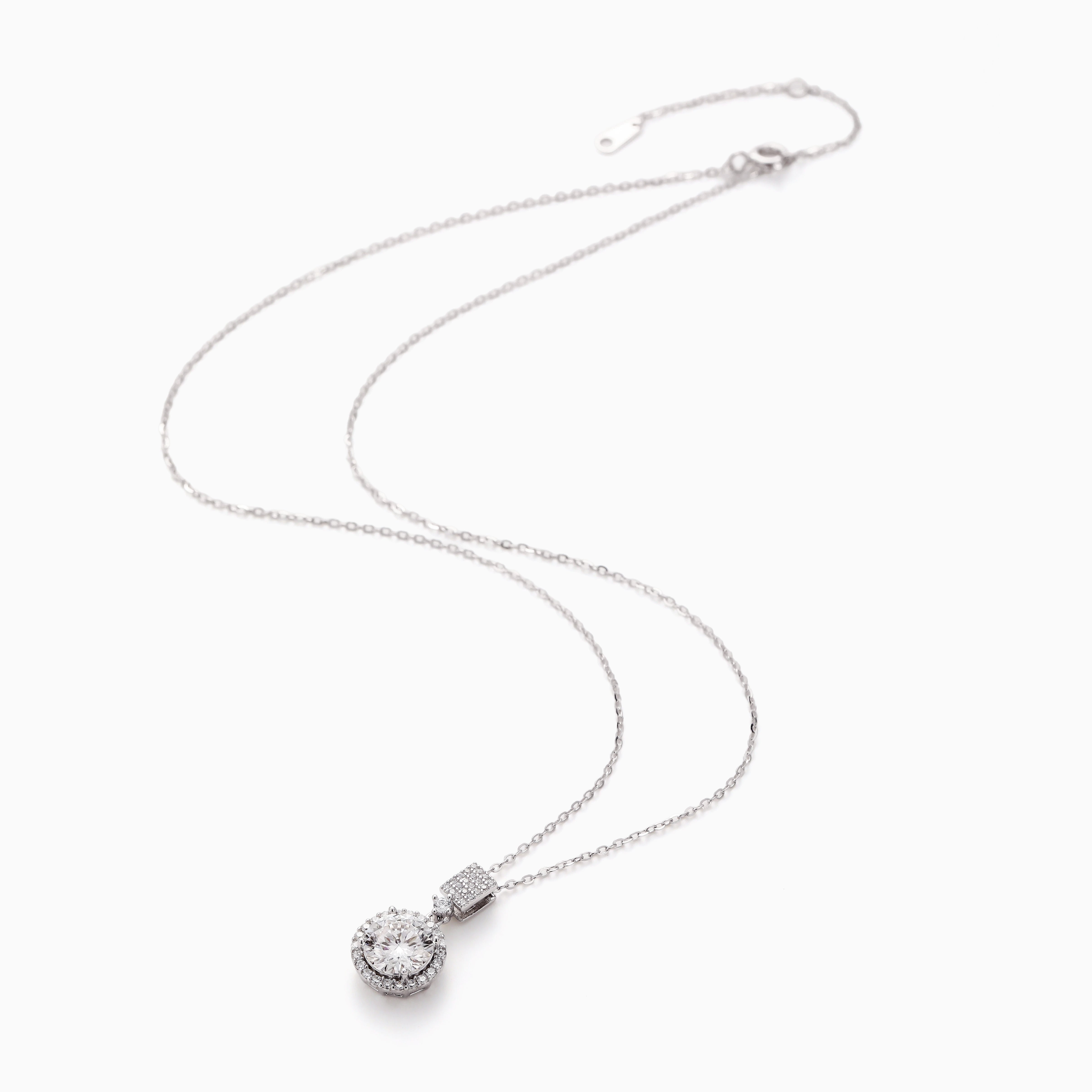 CLASSIC SOLITAIRE MOISSANITE PENDANT WITH PAVÉ BAIL